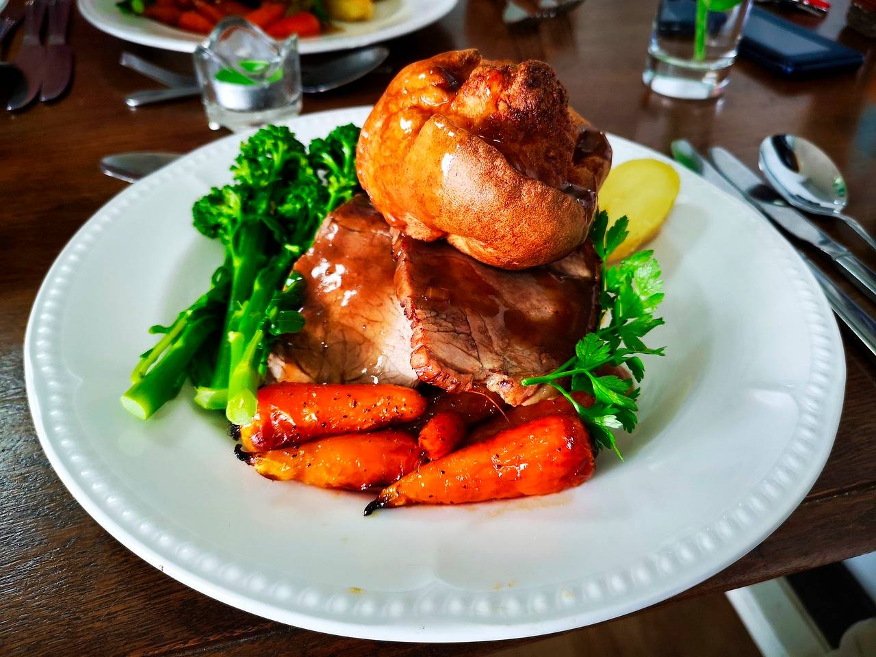How to Create the Perfect Roast Dinner and Bring Customers Through Your Pub's Doors