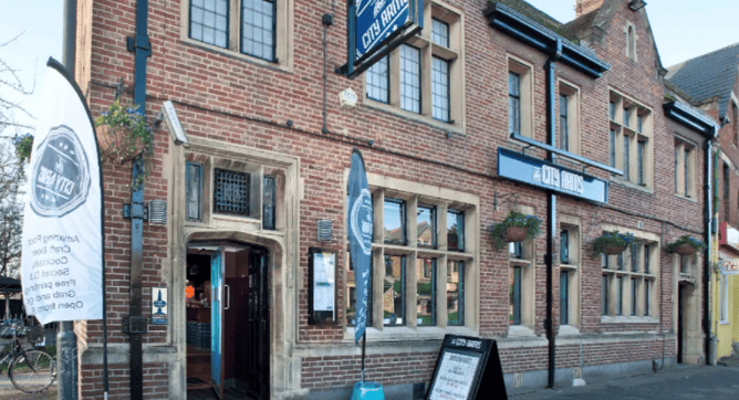 Oxford’s Modern Pub Culture: How Venues Like The City Arms Keep the Spirit of Student Life Alive