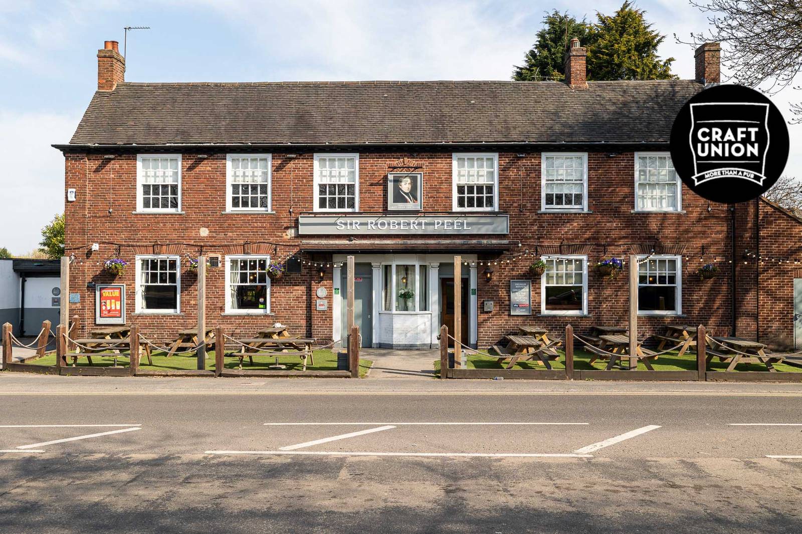 Decorative header image object-cover