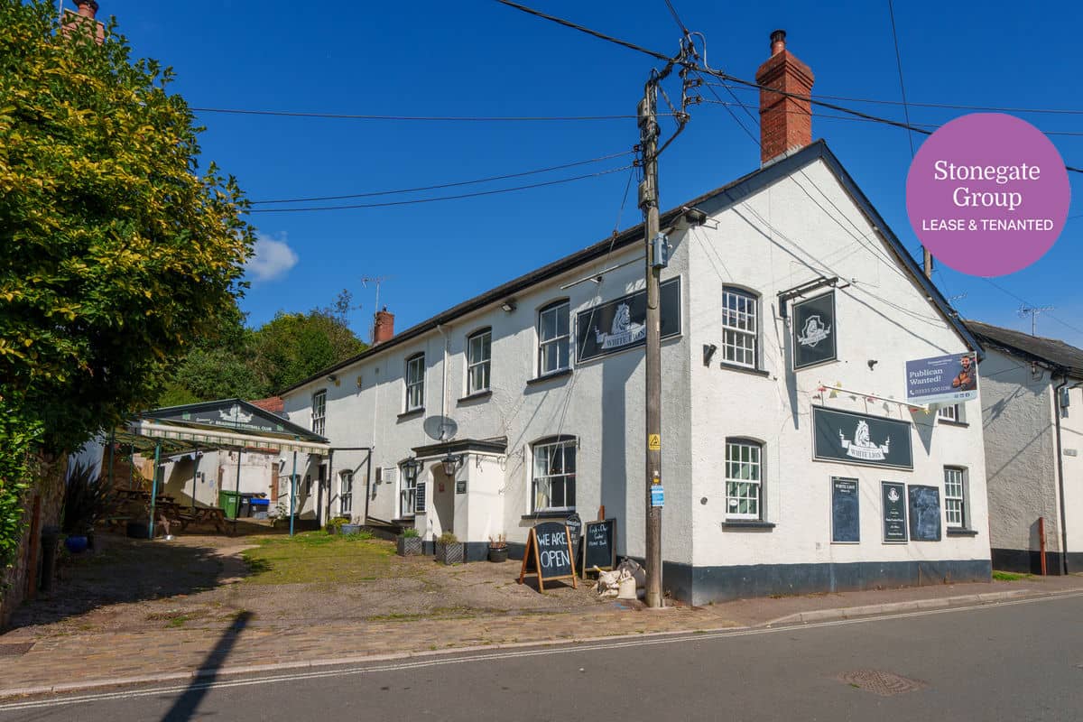 White Lion Exeter - photo 1