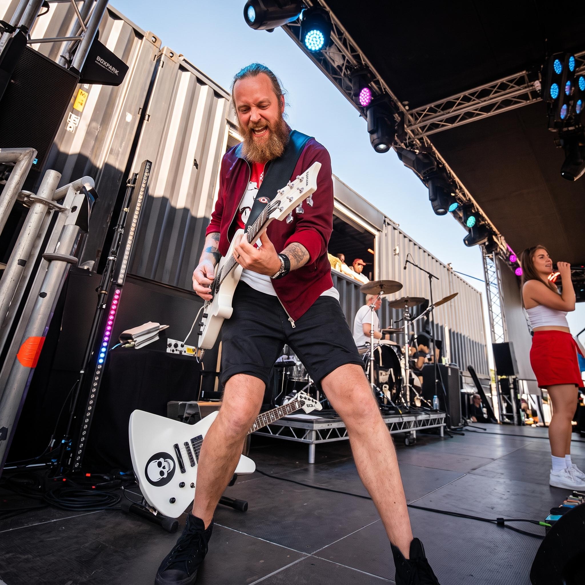 boxpark-silverstone-musician