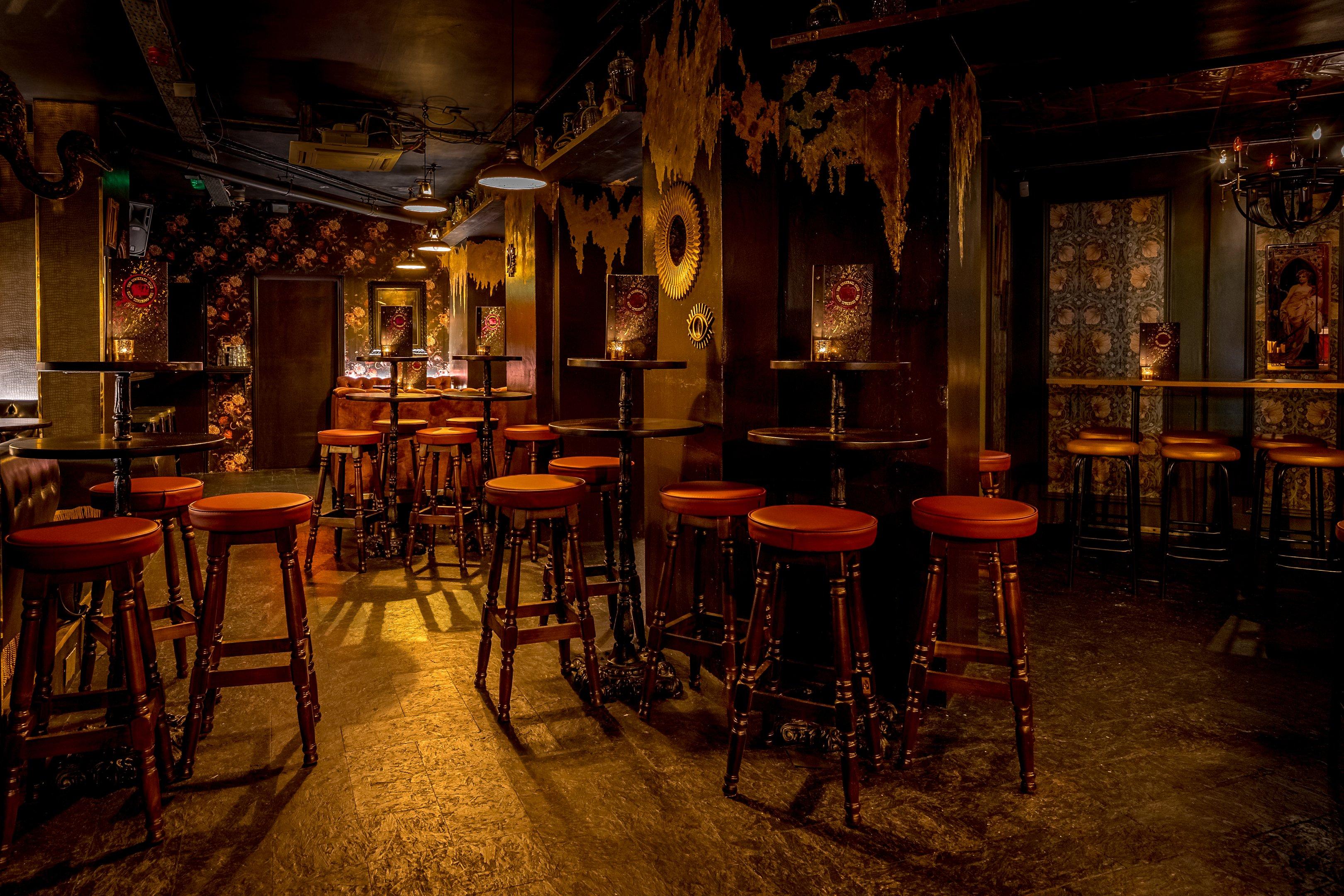Stool seating in an underground bar