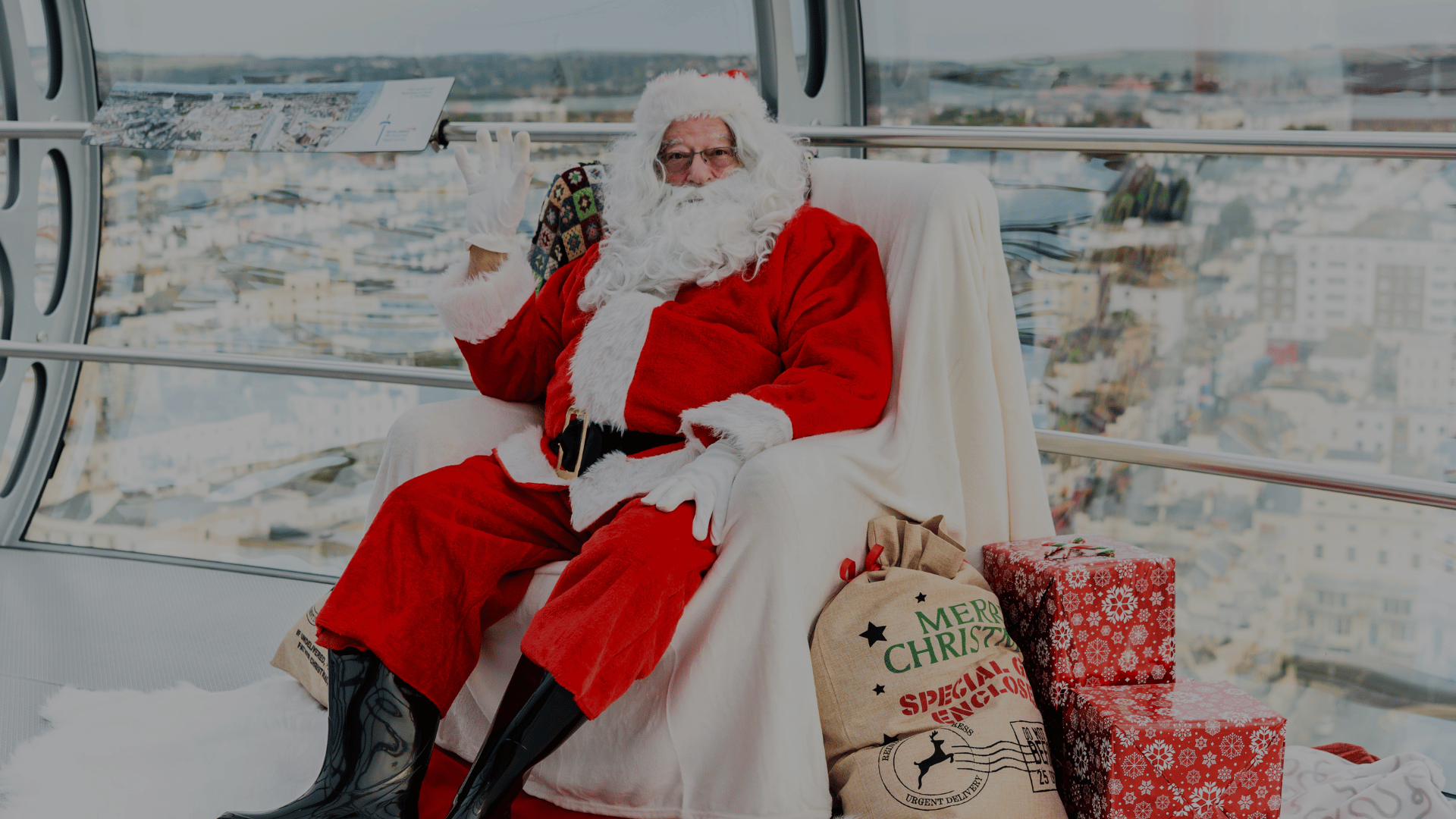 santa-hero-darker