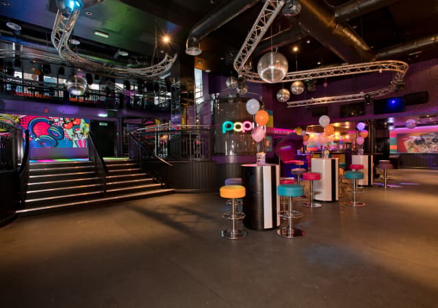 Main bar