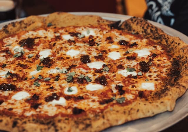 Rita's 24" Pizza