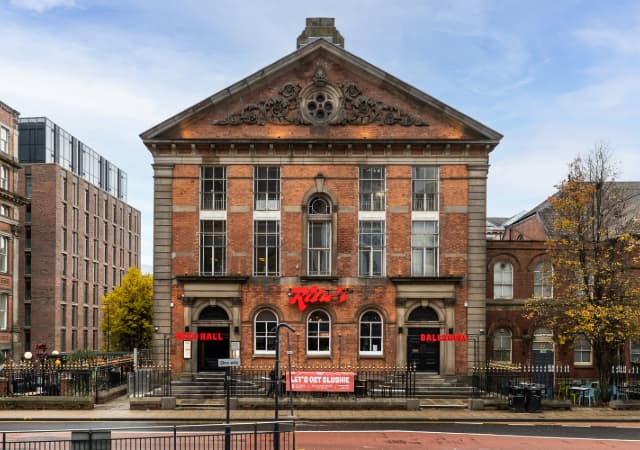 External view of Rita's