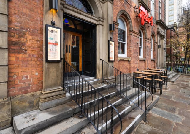 Rita's external seating