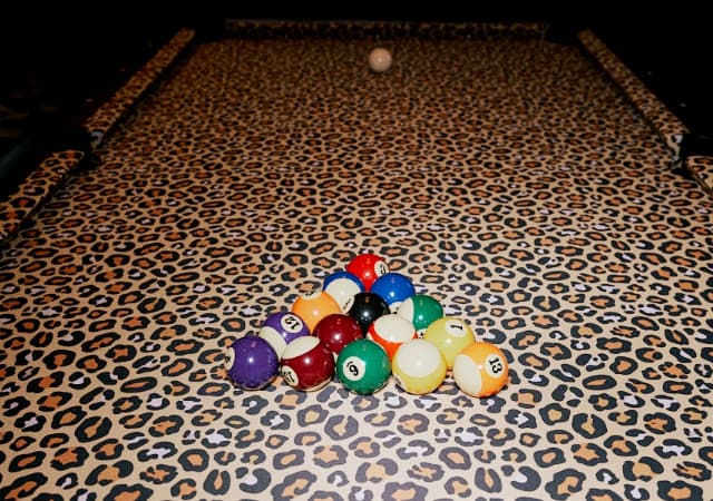 Pool table