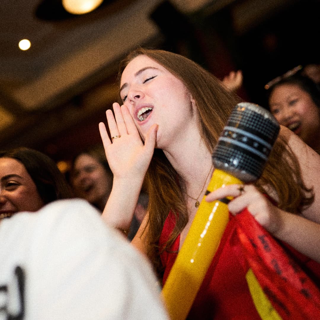 Cheering on live band karaoke