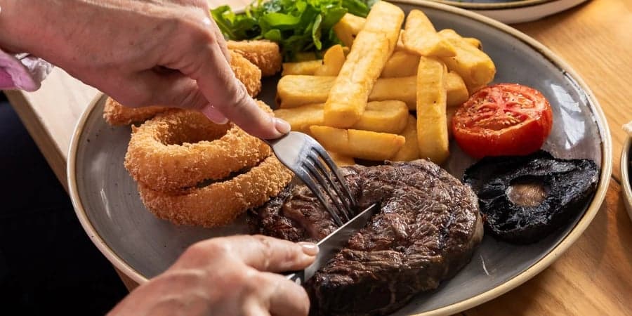 Rump Steak & Onion Rings