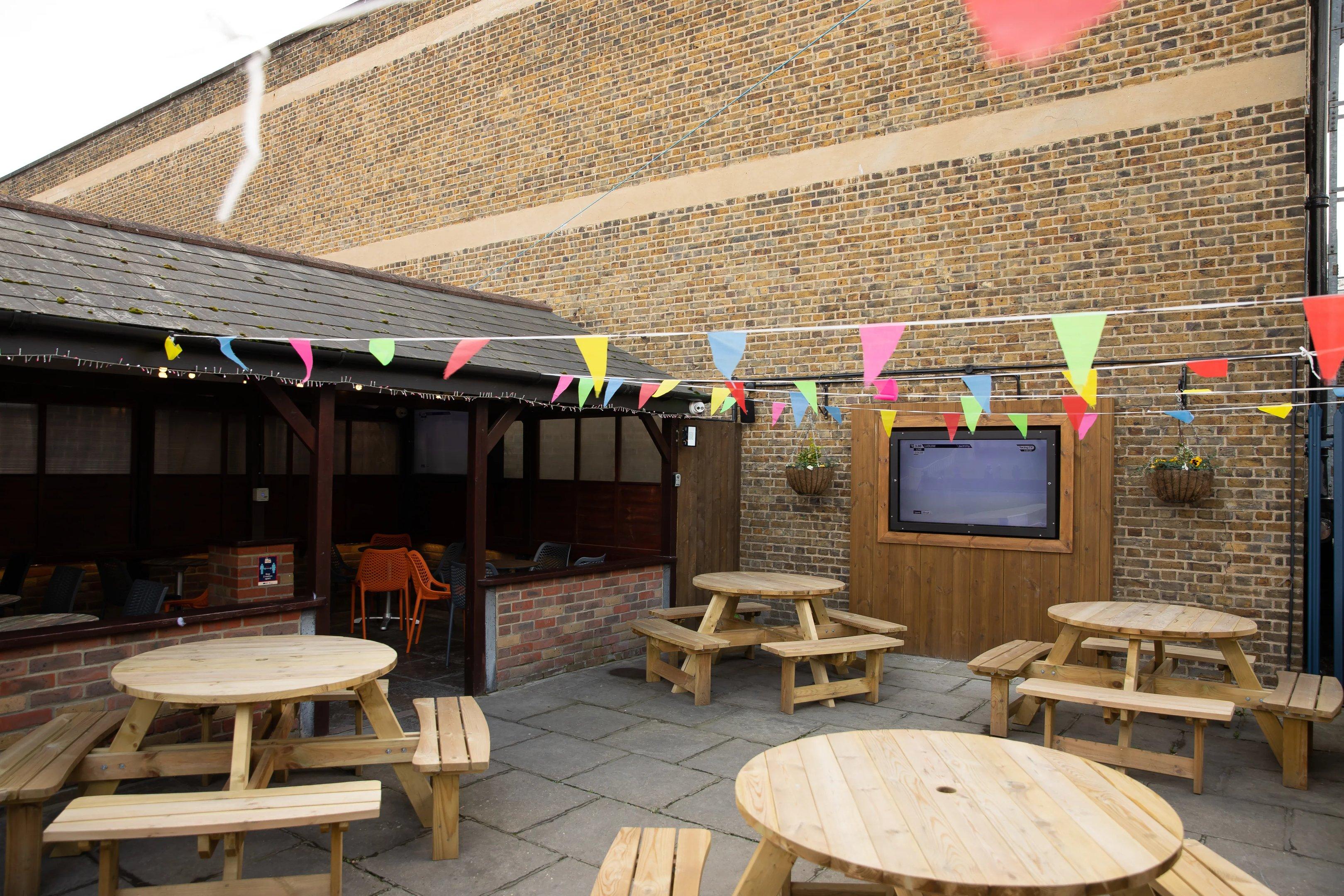 Horse and Groom - Garden benches
