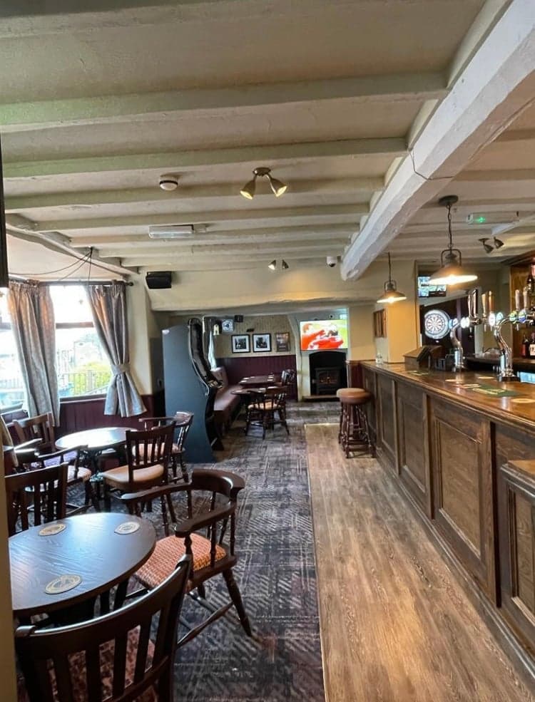 Old Cross - Bar area 2