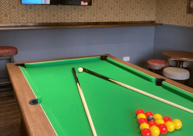 Woodland Cottage - Pool table