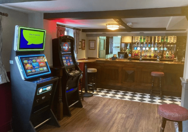 Woodland Cottage - Bar area