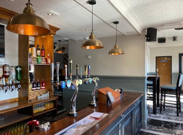 Starting Gate - Bar