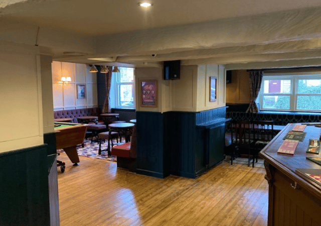Old Original Bay Horse - Bar area