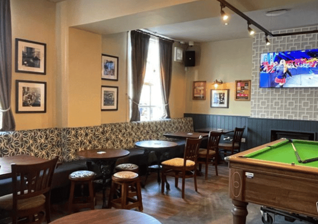 Royal Oak - Pool area