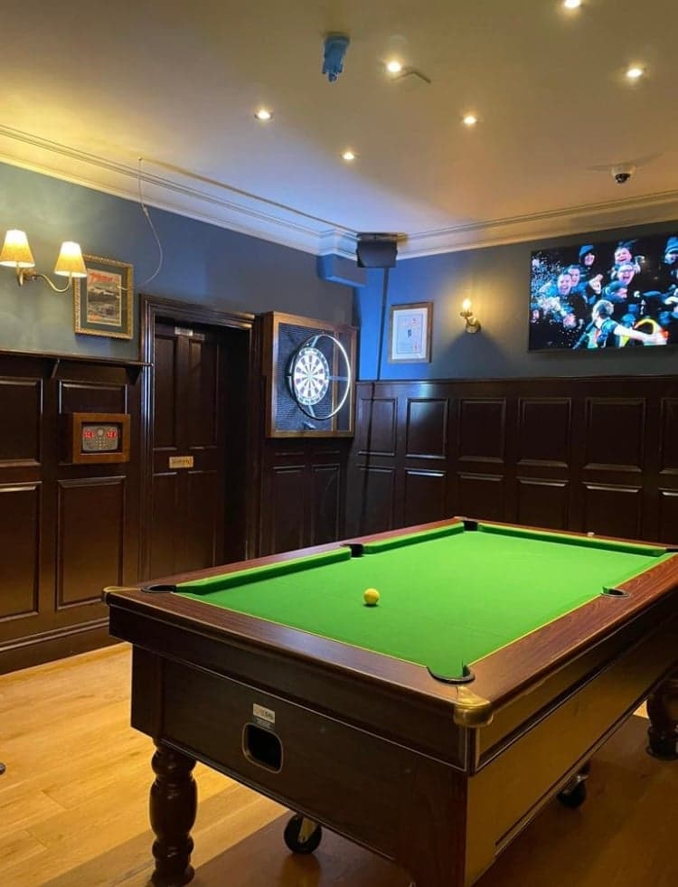 Royal Penrith - Pool table