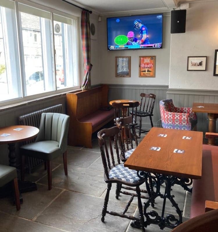 Waggon and Horses - Tables and booths