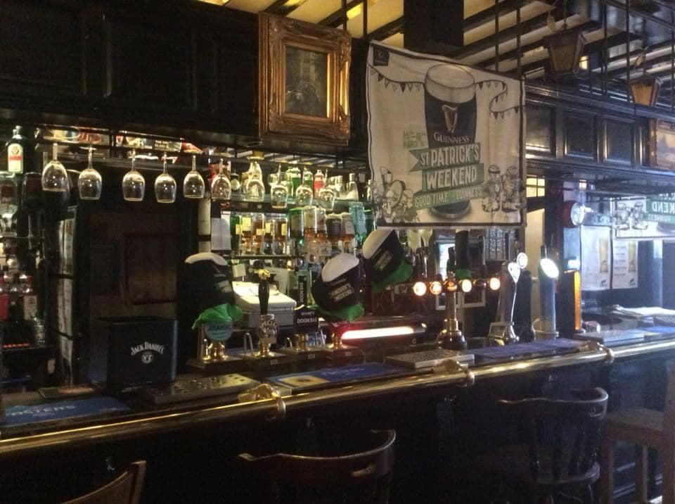 Old House at Home - Bar
