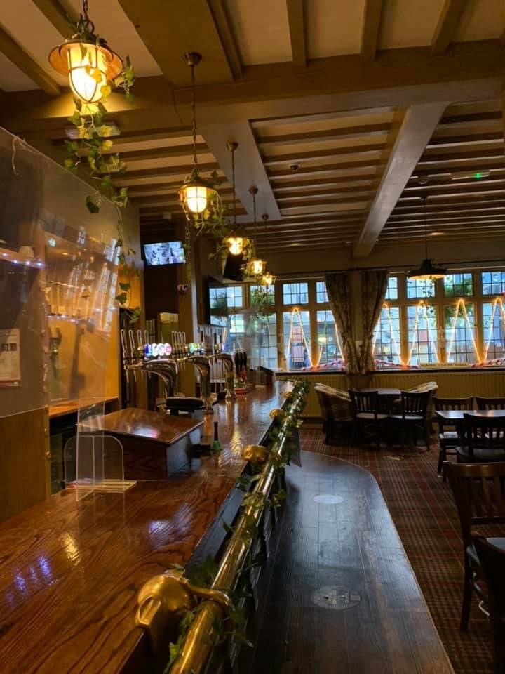 Old House at Home - Bar area