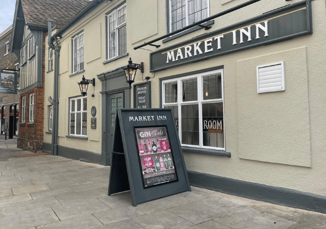Market Inn - Pub front