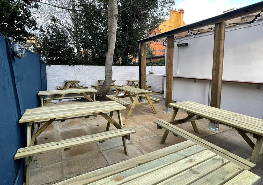 Pub Beer Garden