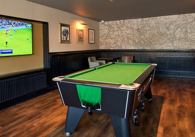 Pool table