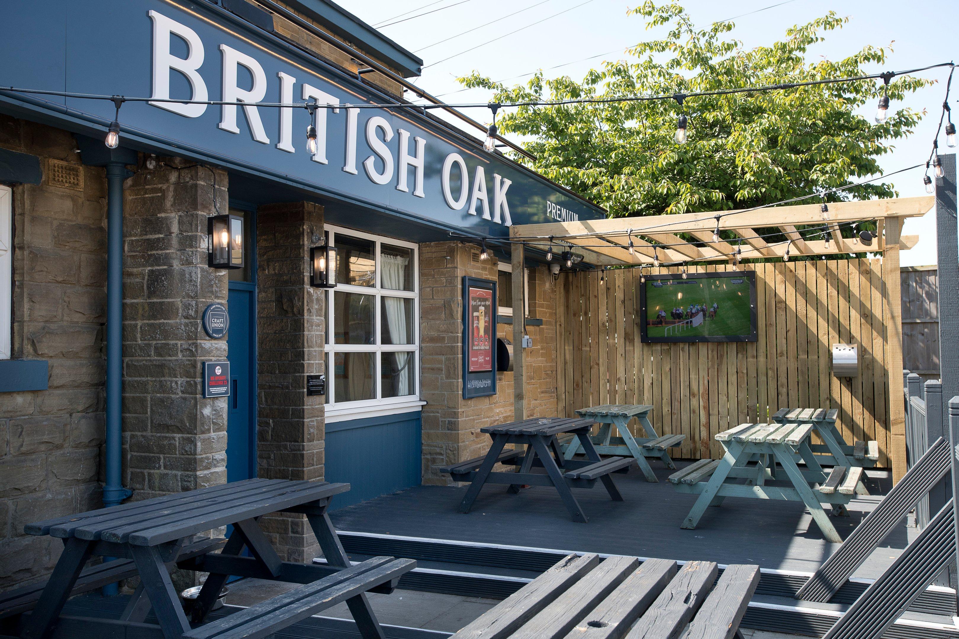 British Oak outdoor drinking area