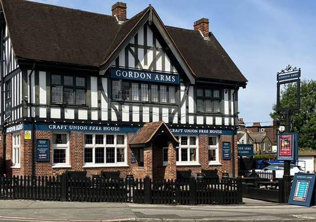 Gordon Arms Outside
