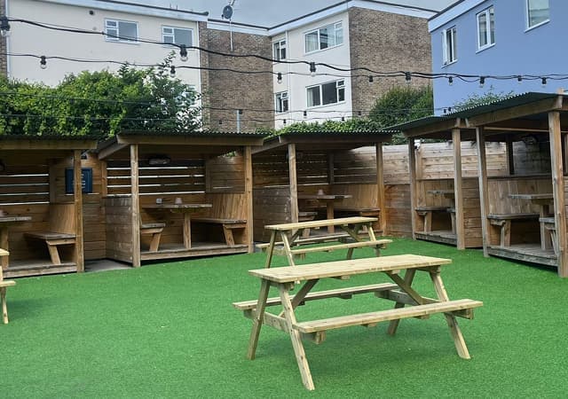 More outdoor seating at the Railway