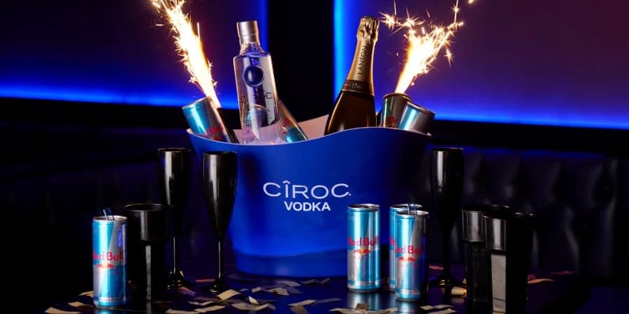 Vodka and champagne package with energy drinks
