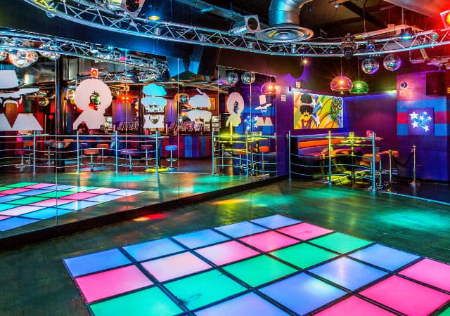 Flares dancefloor