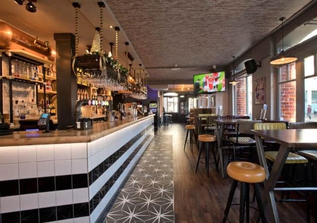 Social Pub & Kitchen | Best Pubs in your local area