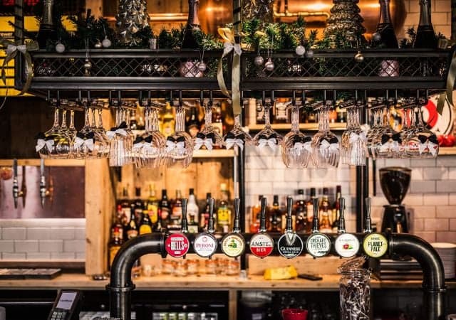 Social Pub & Kitchen | Best Pubs in your local area