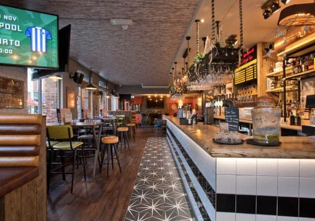 Social Pub & Kitchen | Best Pubs in your local area