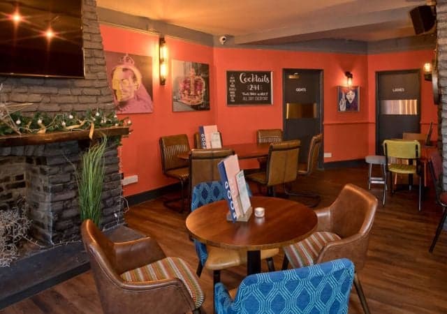 Social Pub & Kitchen | Best Pubs in your local area