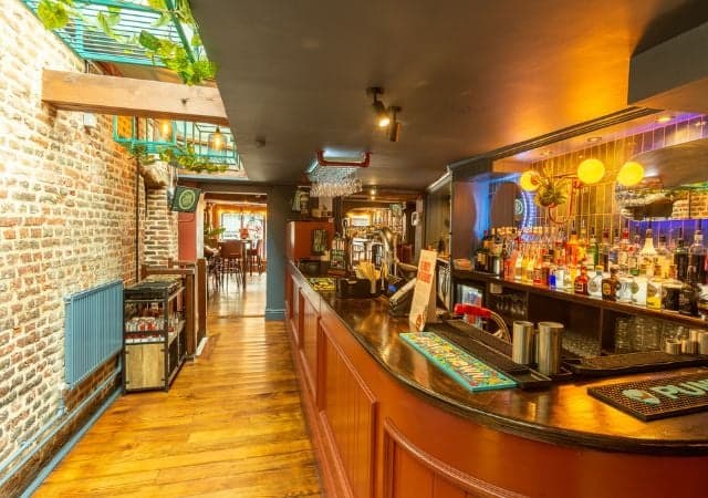 Pubs Near Me | Best Pubs in UK