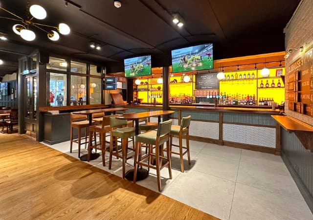 First floor bar area