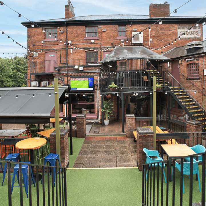 Social Pub & Kitchen Beer Garden