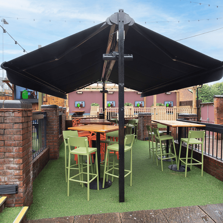 Social Pub & Kitchen Beer Garden