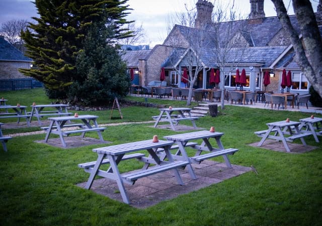 Best beer garden on Isle of Wight | The Griffin Godshill