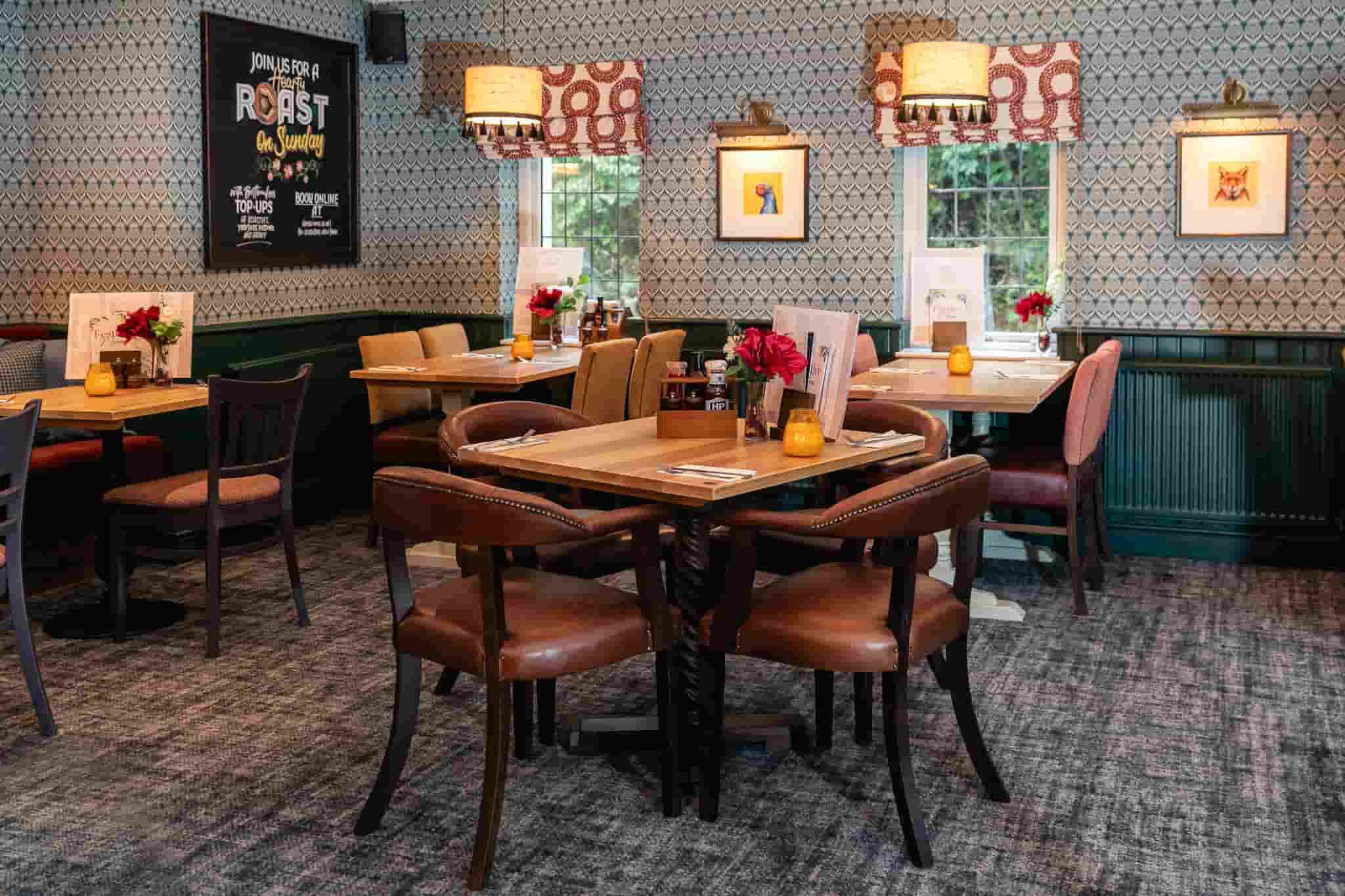 The Cricketers, Row Town