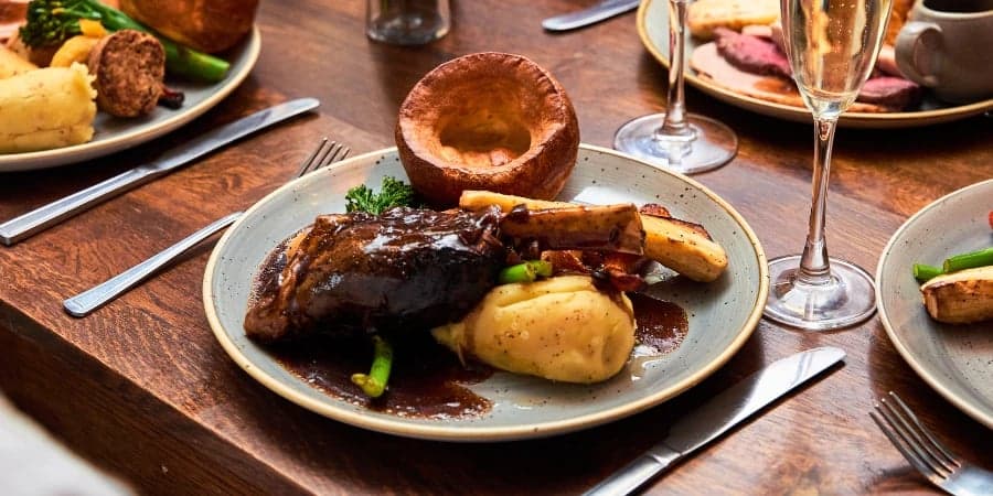 Lamb Sunday Roast at Pubsmiths