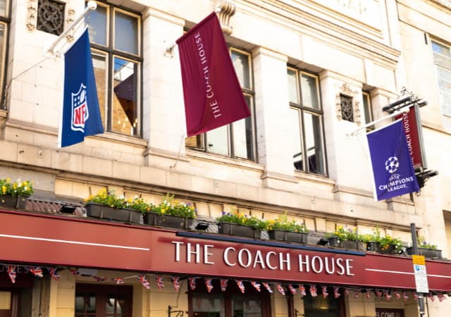 Coach House pub in Piccadilly