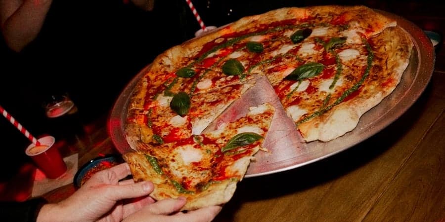 Rita's XXL Pizzas