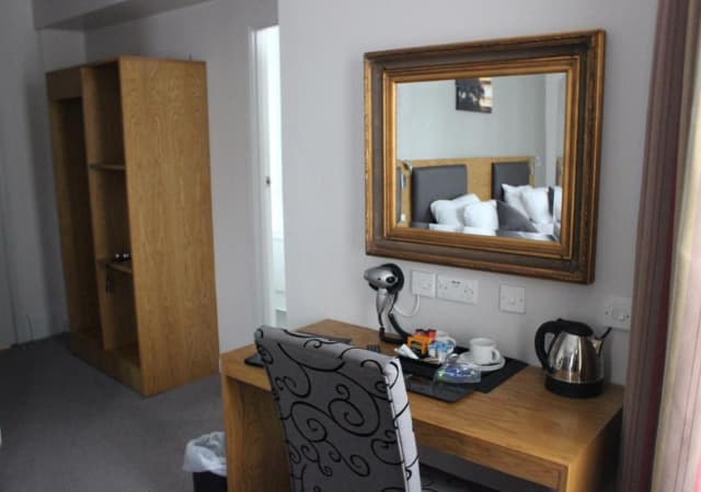 Ye Olde Griffin Double Room Desk Area