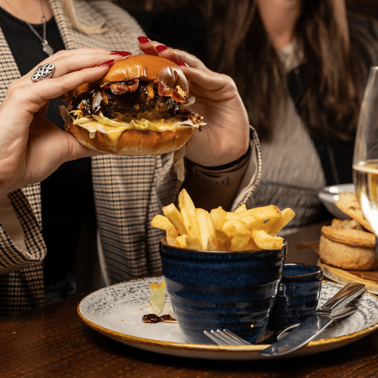 Burger & fries