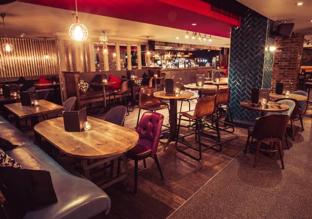 Lounge Bar