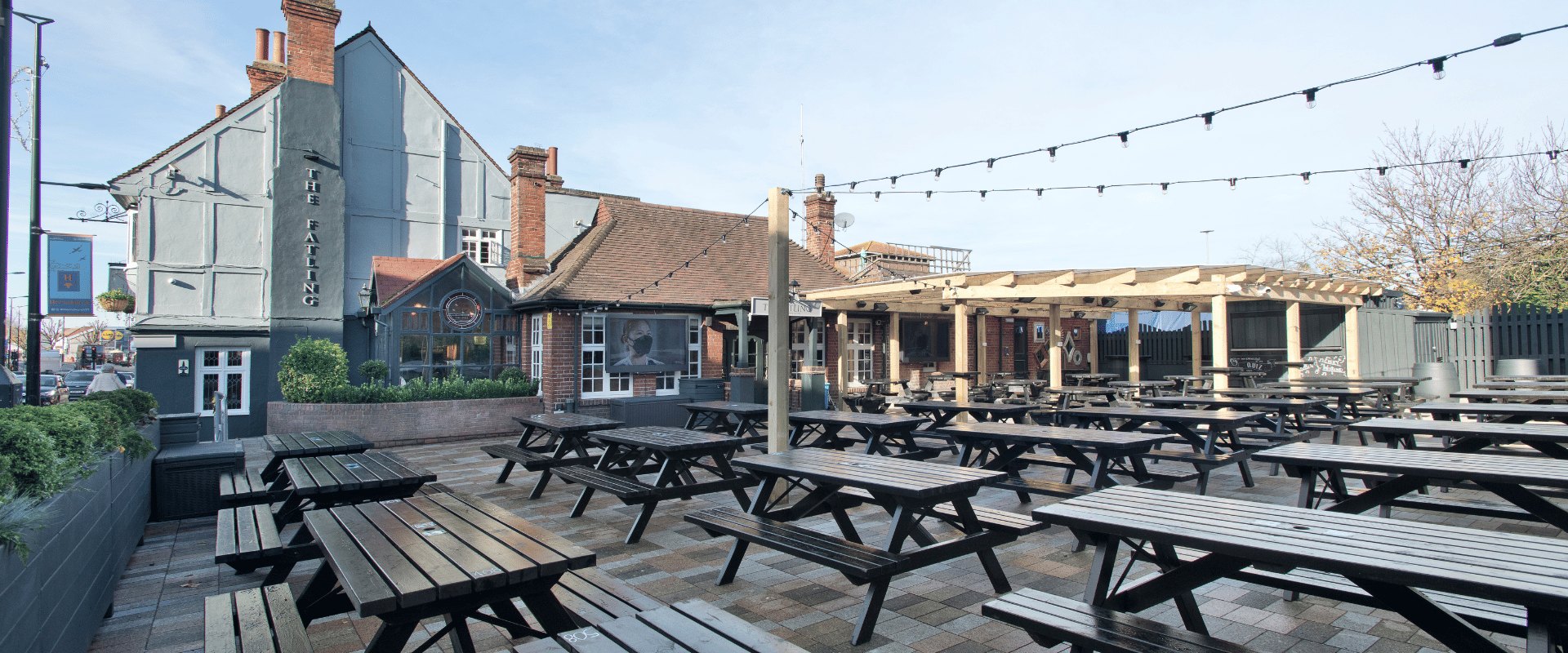Exterior of The Fatling Hornchurch